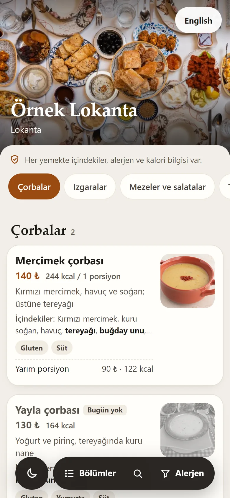 Misafirin telefonunda açılan QR menü, gündüz görünümü: Örnek Lokanta, Çorbalar bölümü; mercimek çorbası 140 TL ve 244 kcal, içindekiler, gluten ve süt alerjen etiketleri, yarım porsiyon seçeneği. Altta Bölümler, Ara ve Alerjen düğmeleri.